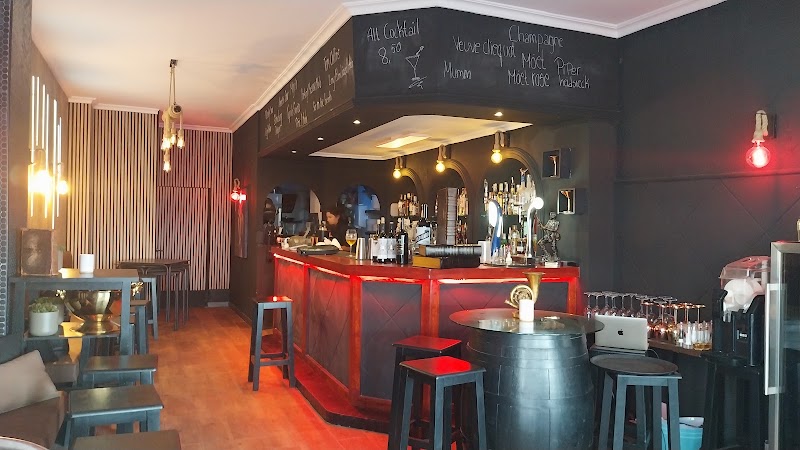 Library Bar in Fuengirola