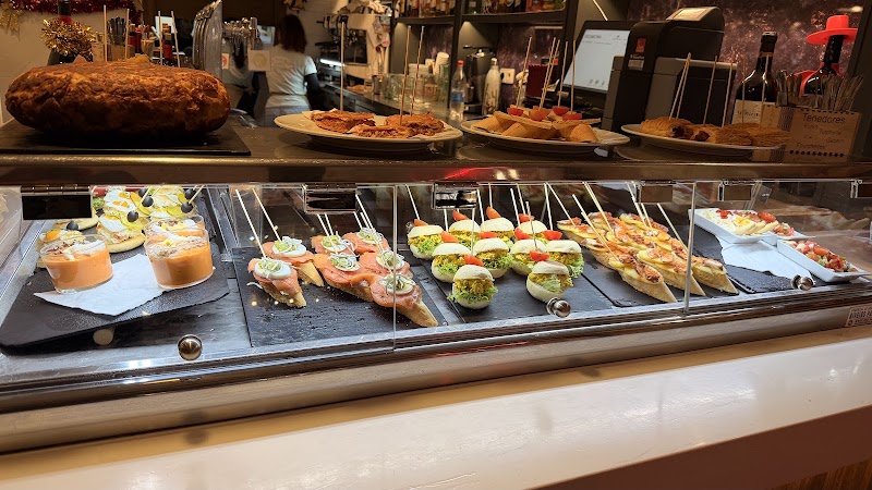 Lizarran Gastro in Fuengirola, photo 4