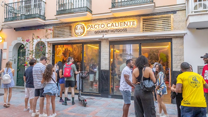 Pacto Caliente | Fuengirola | Hotdog | Perritos Calientes in Fuengirola